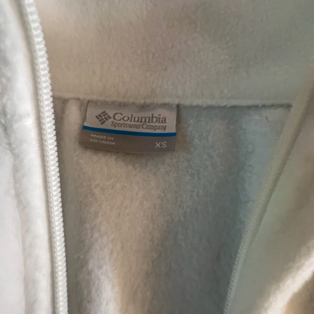 Columbia Women's Ivory Fleece Vest - Picture 2 of 3